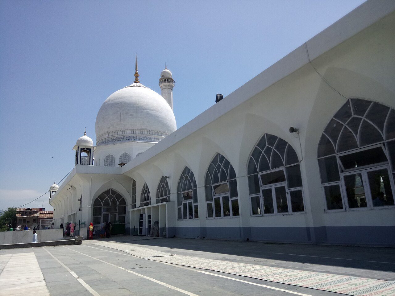 Hazratbal Shrine