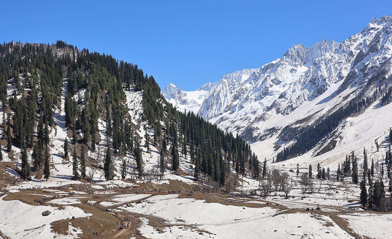 Thajiwas Glacier