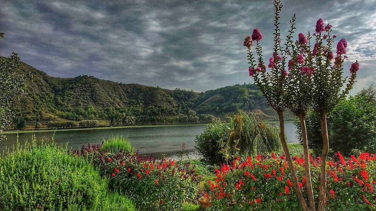 Manasbal Lake
