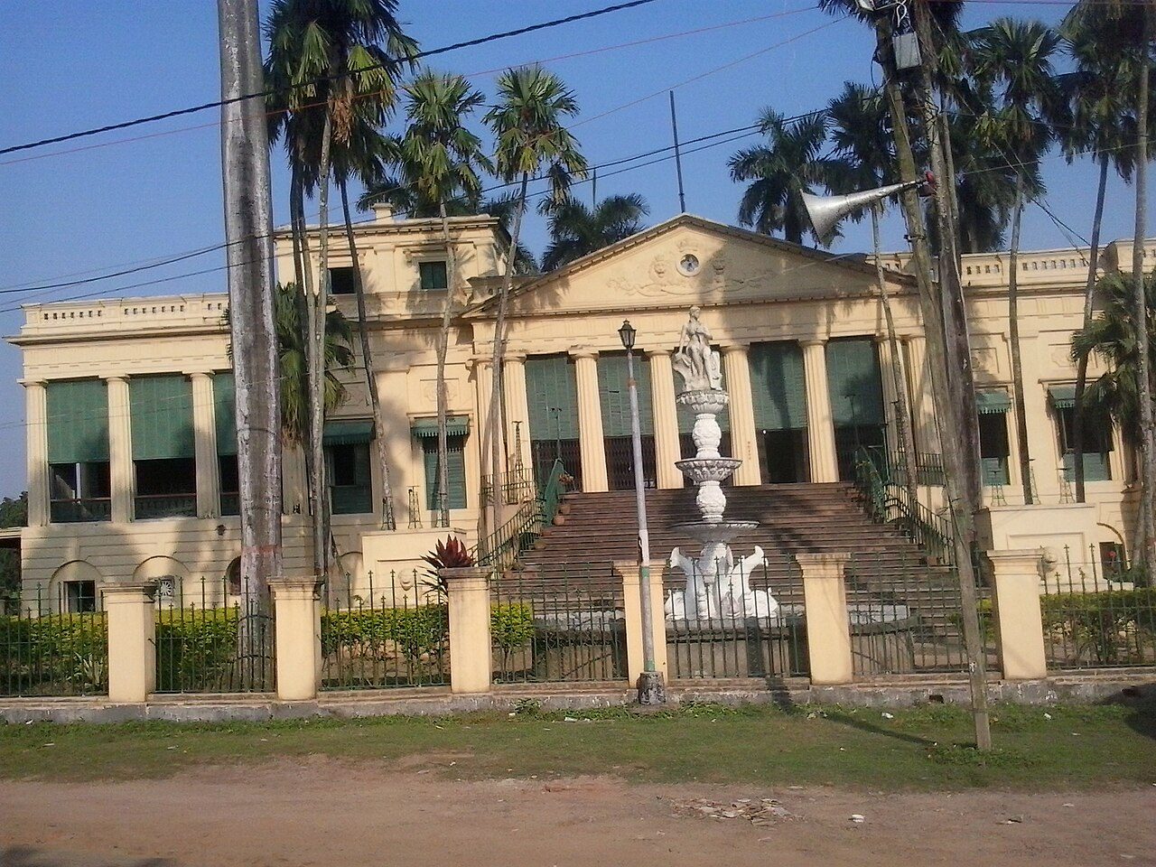 Hazarduari Palace