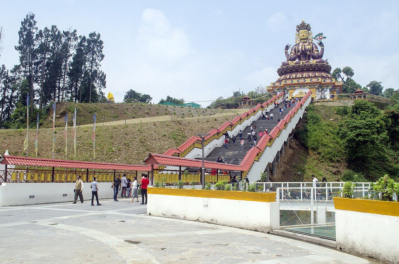 Chenrezig Statue and Skywalk Pelling