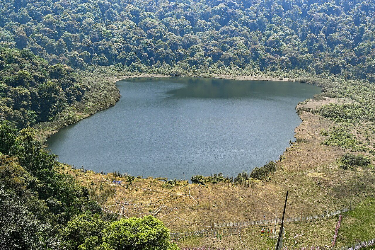 Khecheopalri Lake