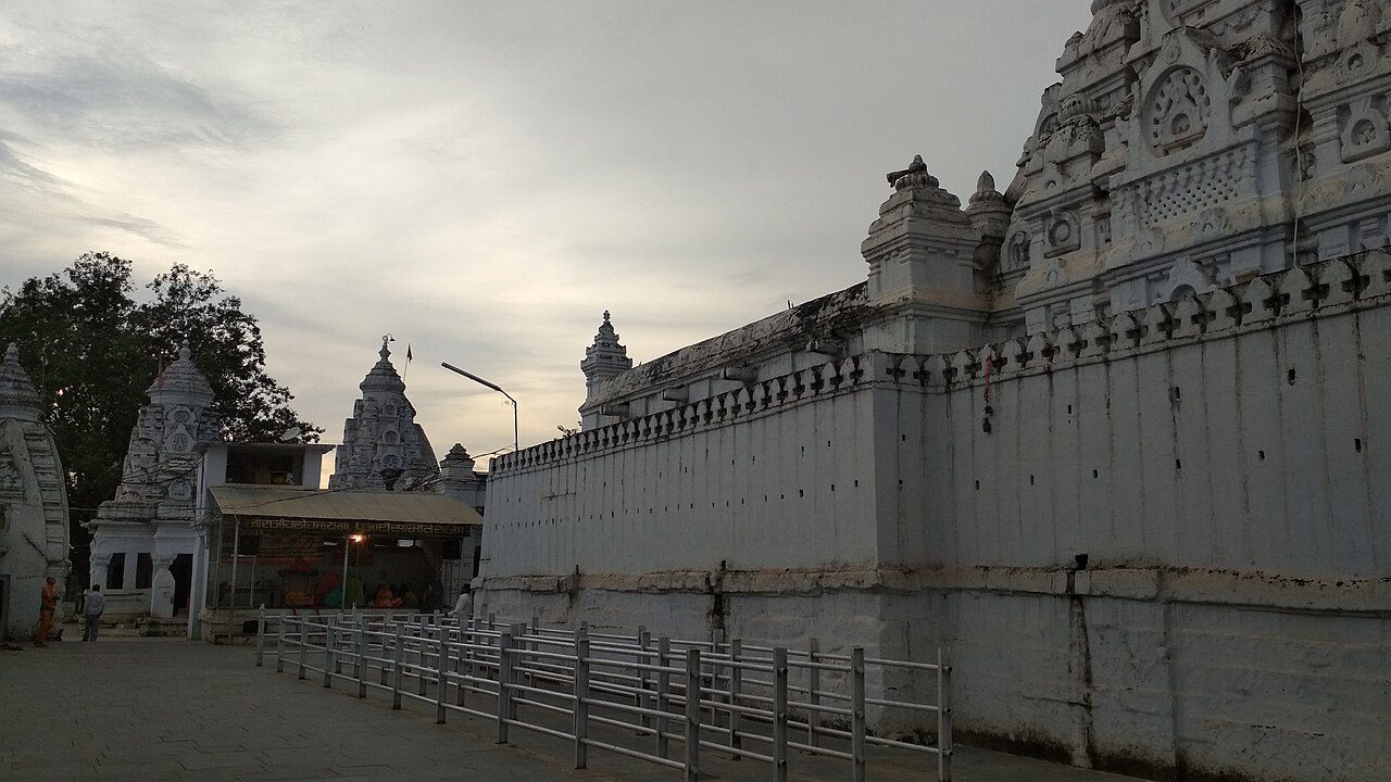 Rajim Rajiv Lochan Temple