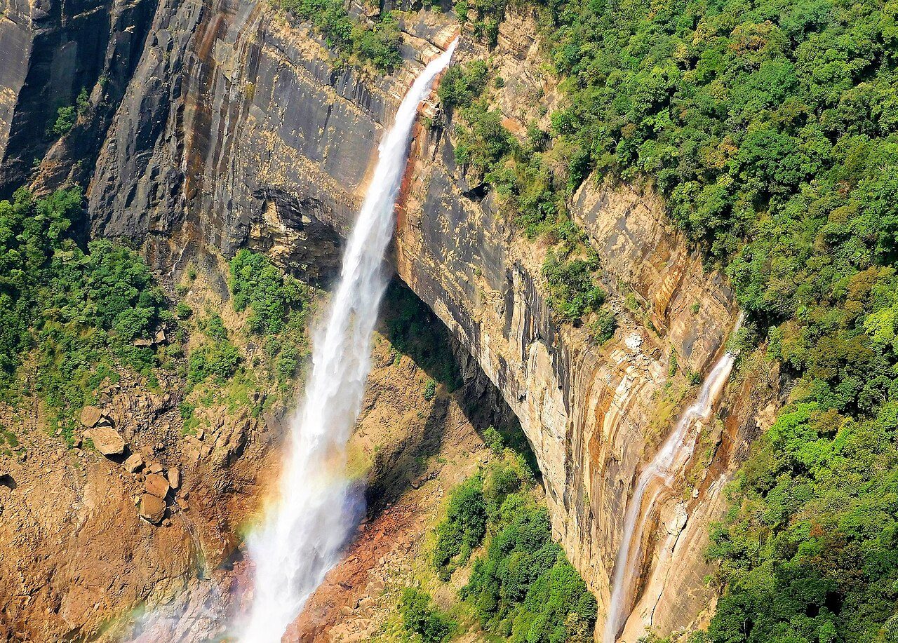 Nohkalikai Falls