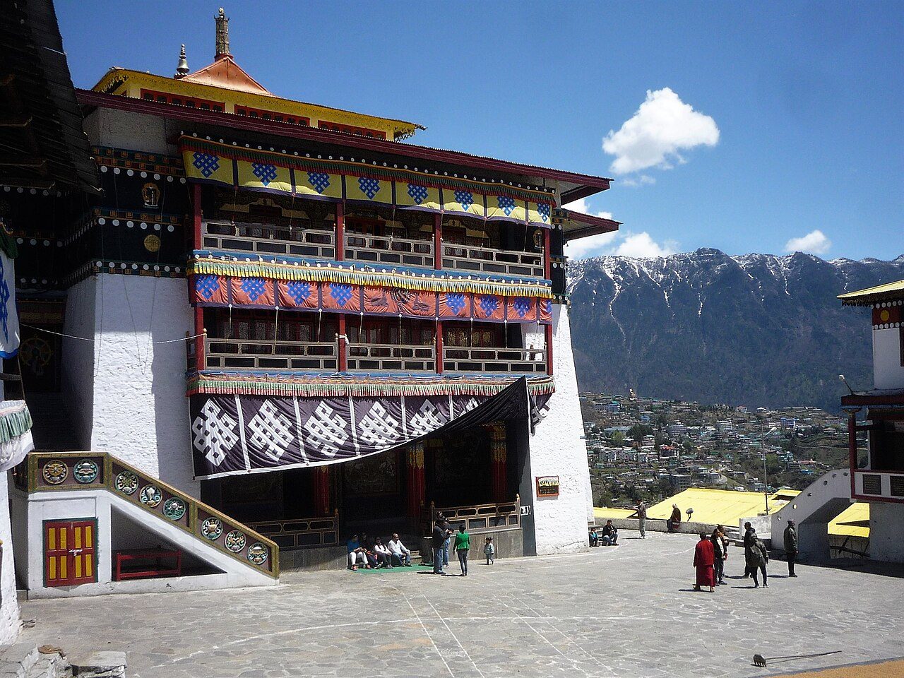 Tawang in 4 Days: Bomdila, Sela Pass and India's Largest Monastery