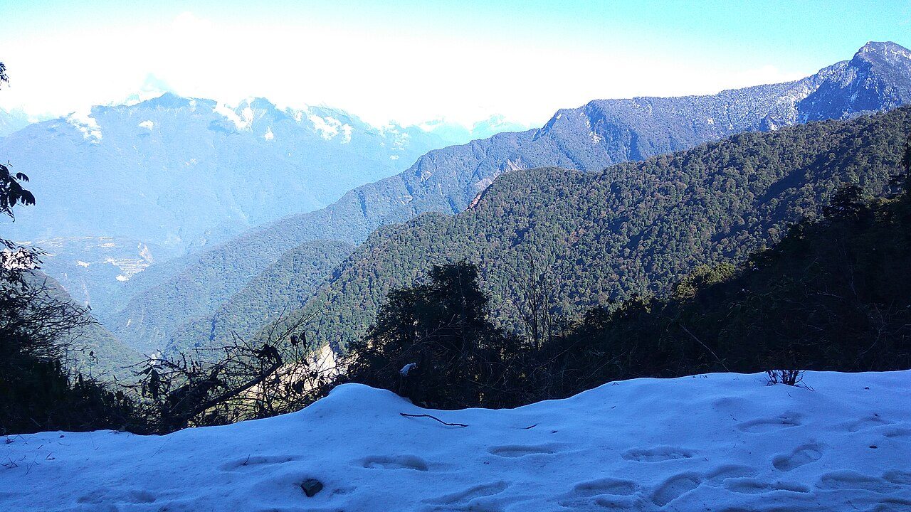 Mayudia Pass