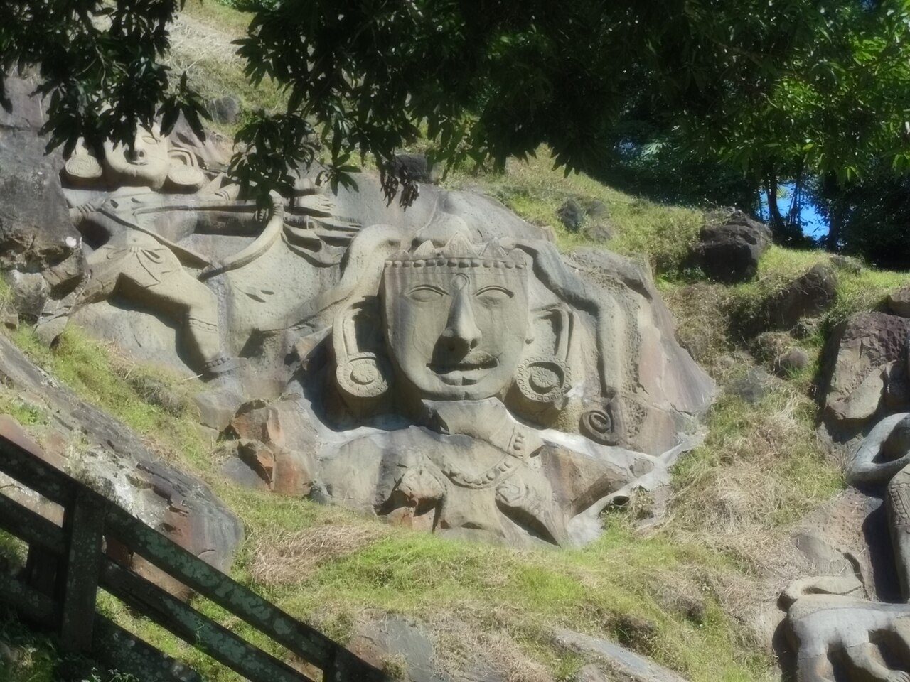 Unakoti