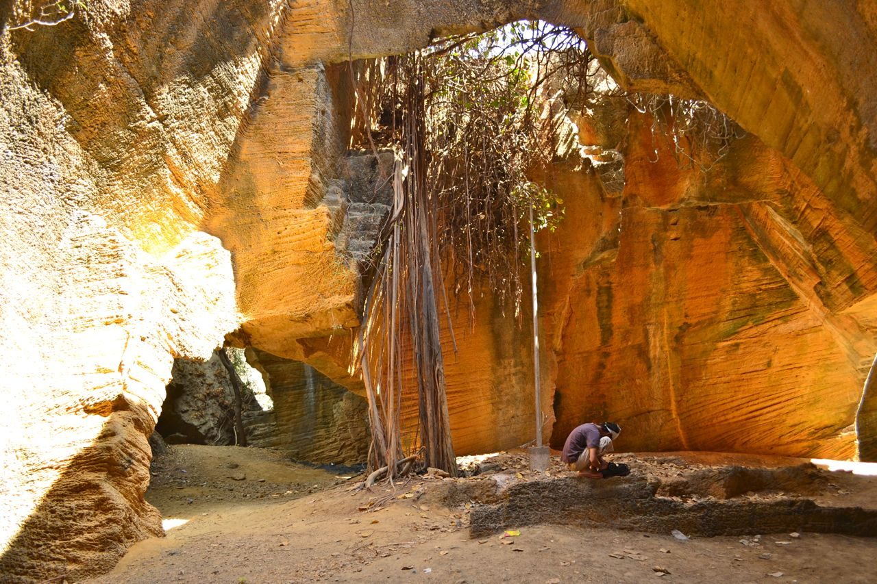 Naida Caves