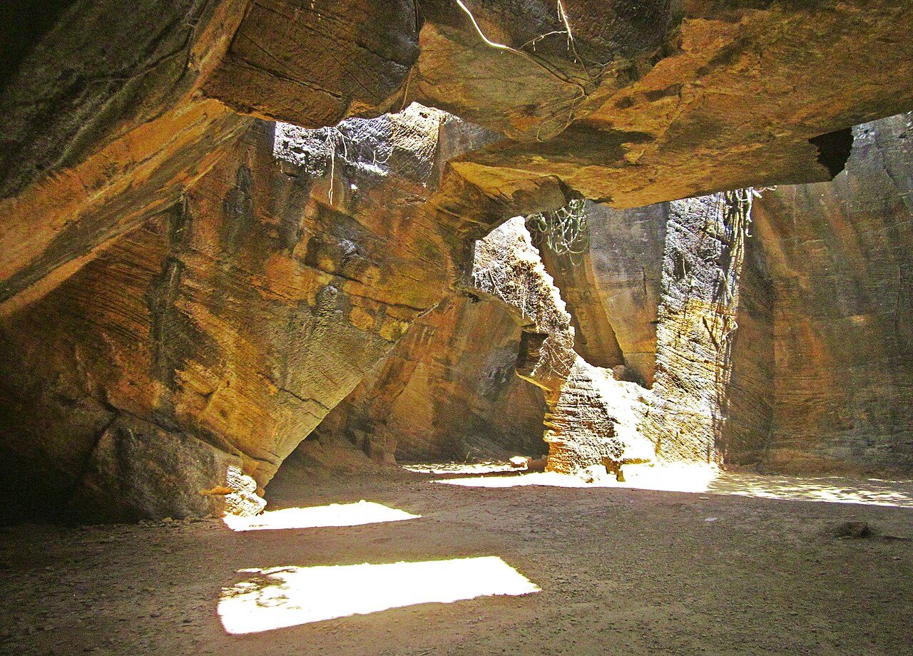 Naida Caves