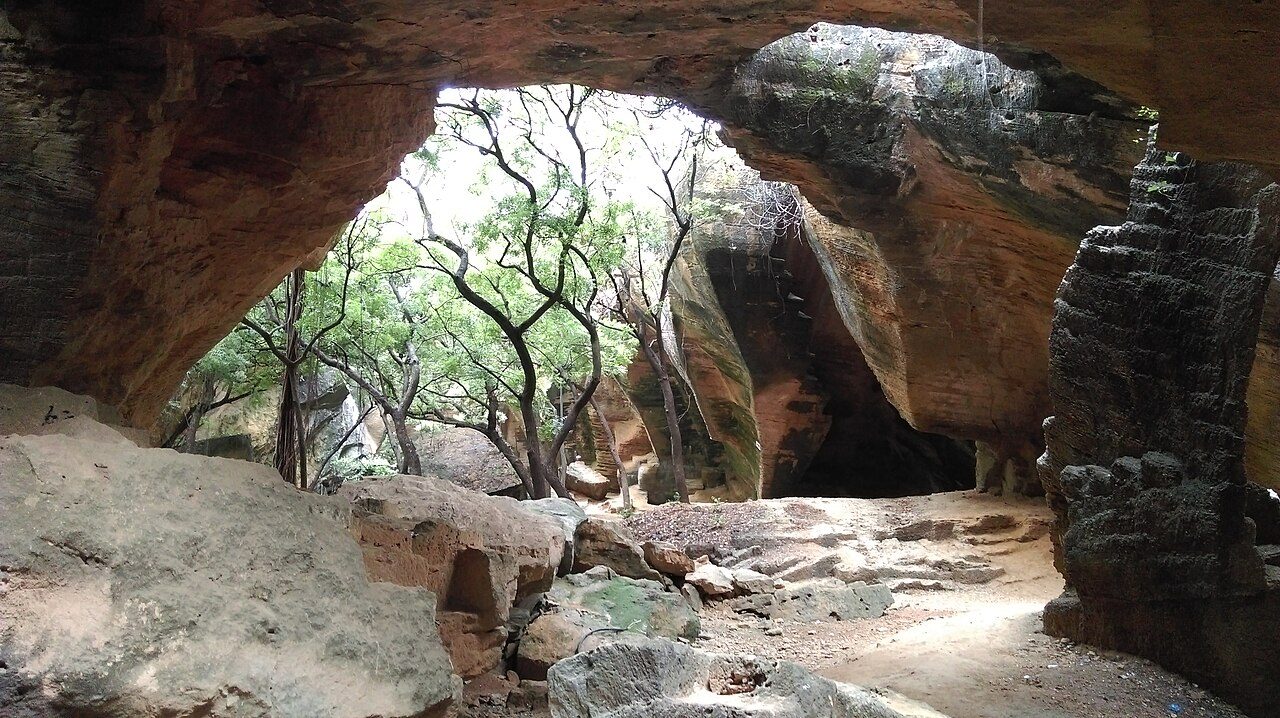 Naida Caves