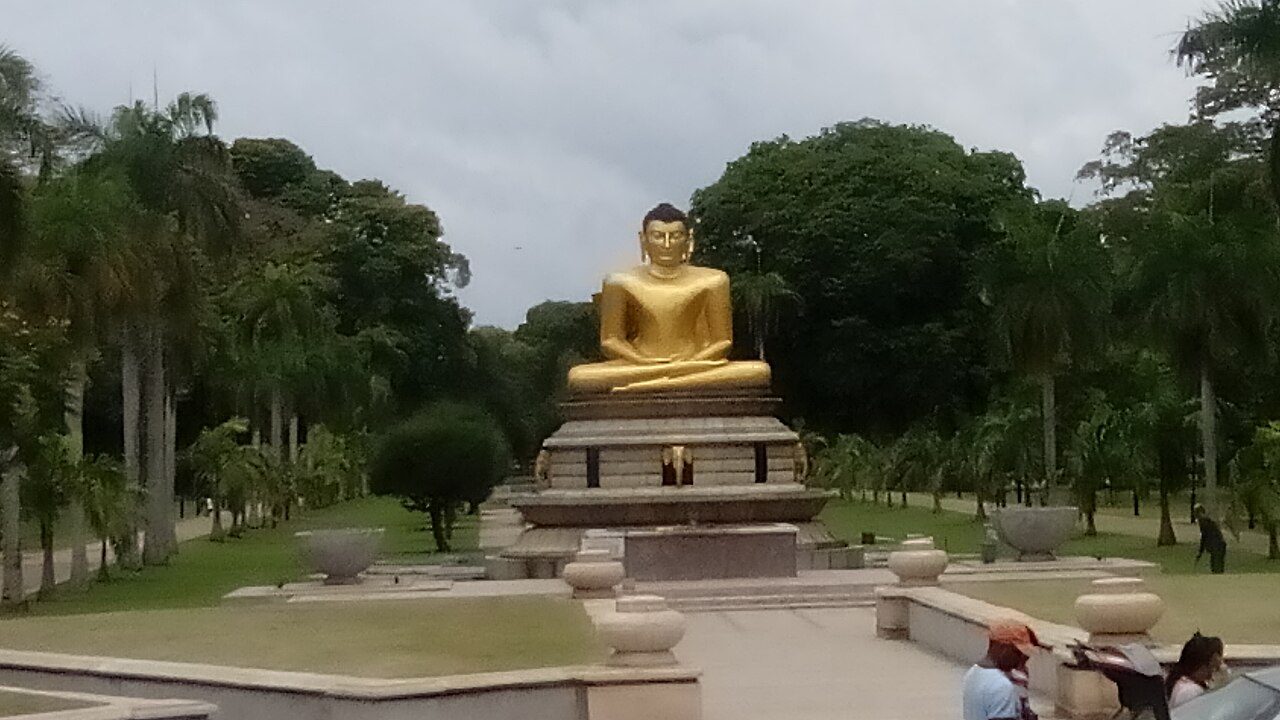 Viharamahadevi Park