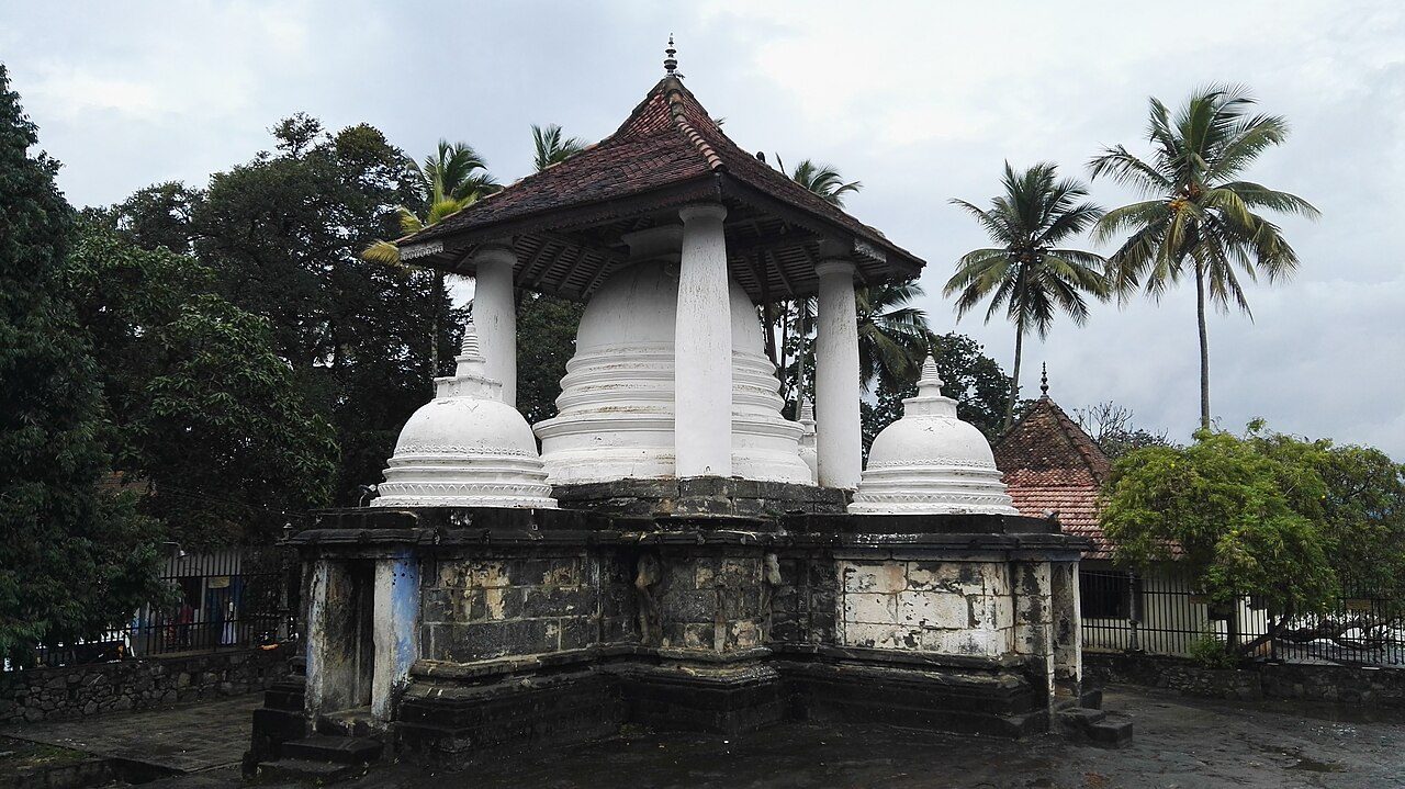 Gadaladeniya Vihara