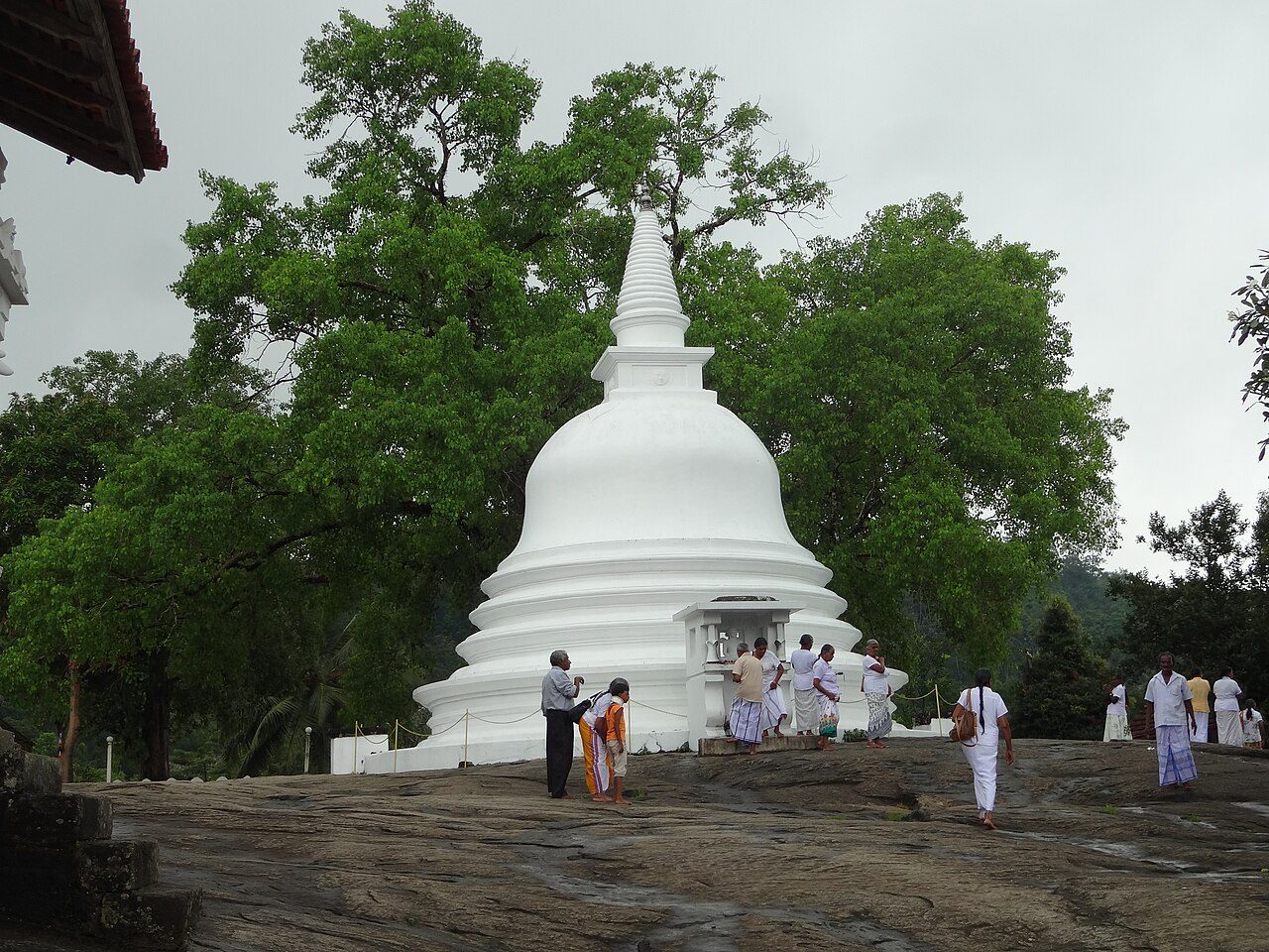 Lankatilaka Vihara