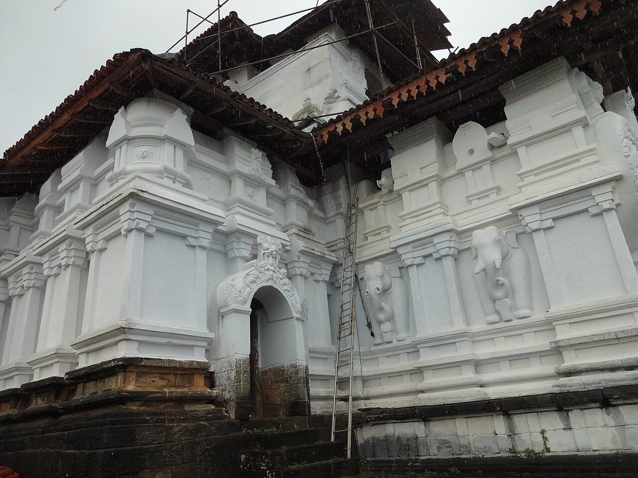 Lankatilaka Vihara