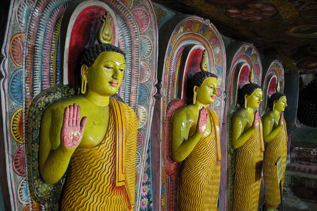 Aluvihare Rock Temple