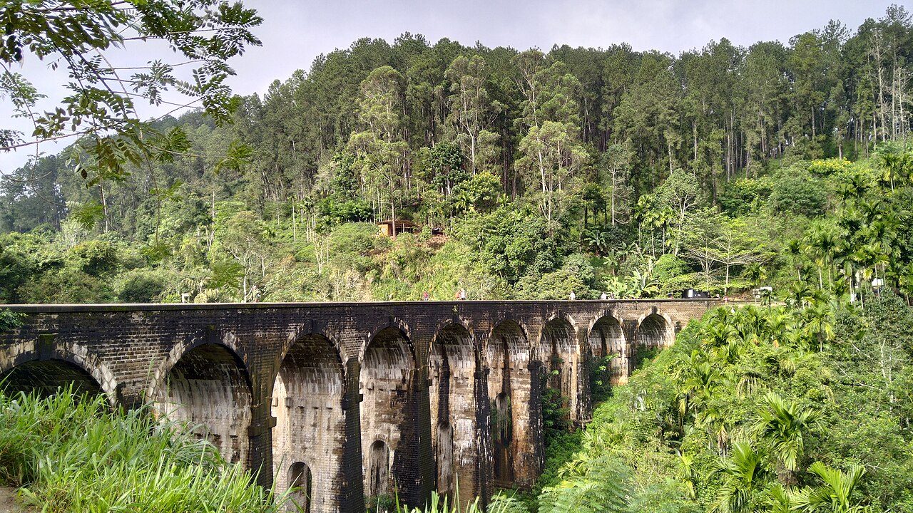Sri Lanka's Hill Country in 6 Days: Kandy, Nuwara Eliya and Ella