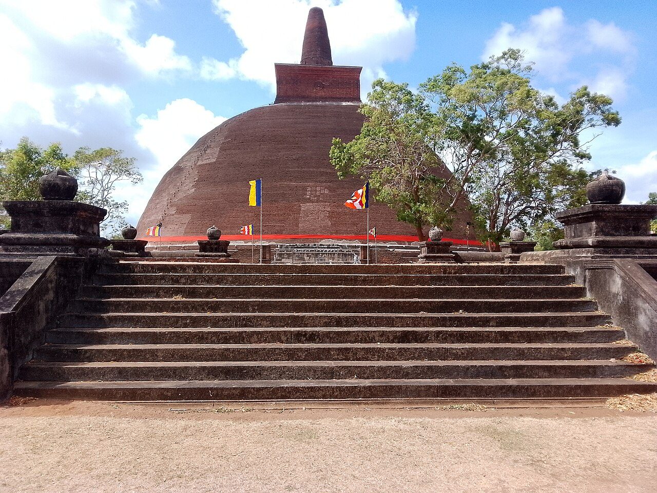 Abhayagiri Dagoba