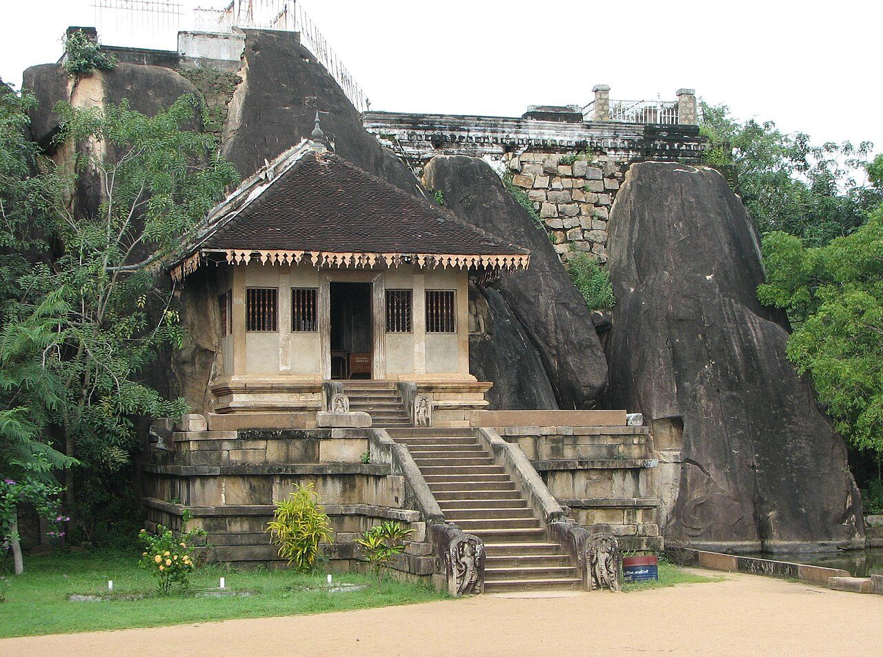 Isurumuniya