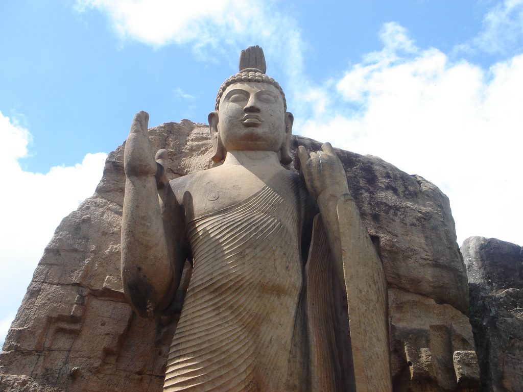 Aukana Buddha Statue