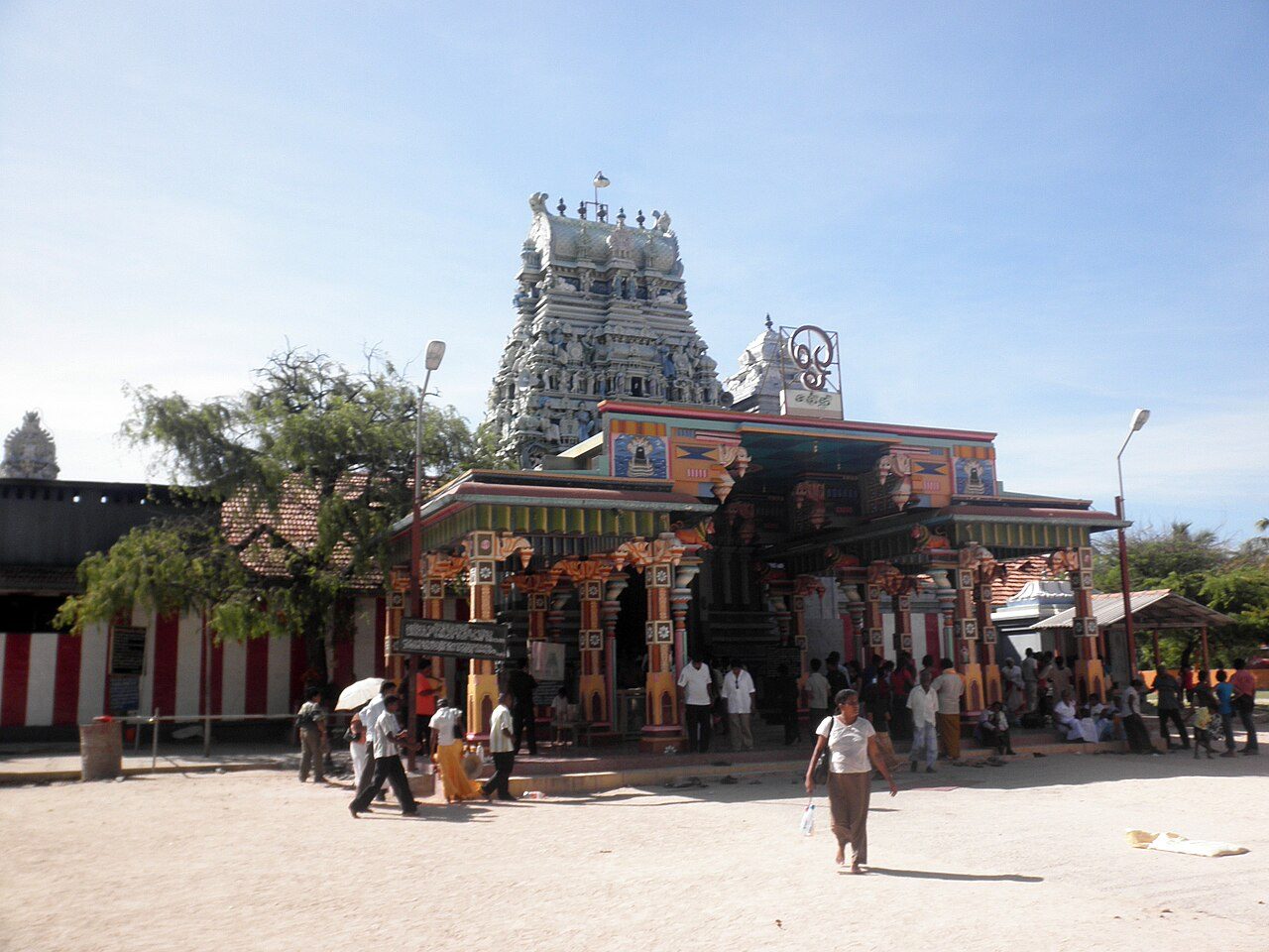 Nainativu Nagapooshani Amman Temple