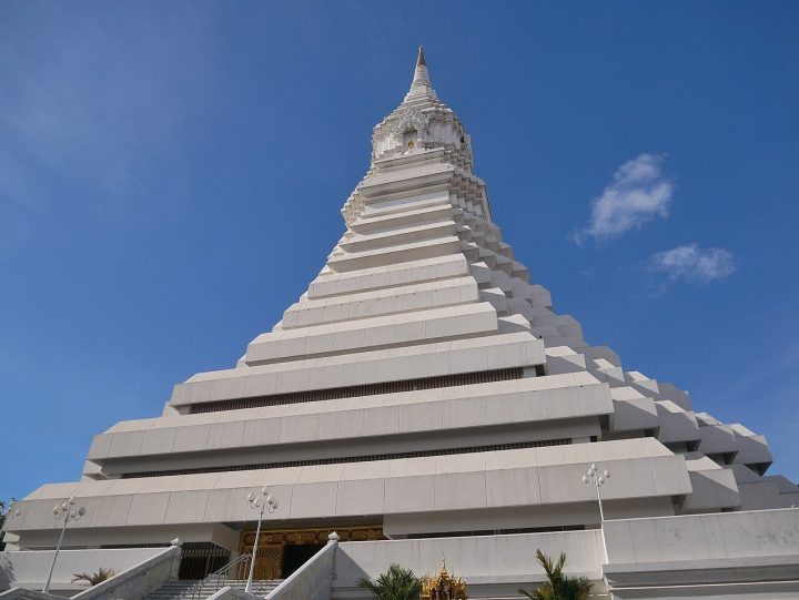 Wat Paknam Phasi Charoen
