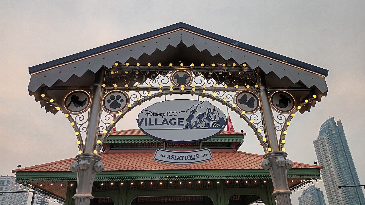 Asiatique The Riverfront