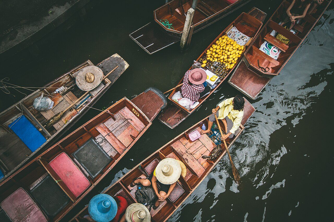 Damnoen Saduak Floating Market