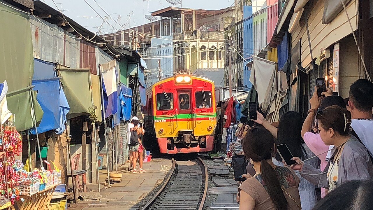 Maeklong Railway Market