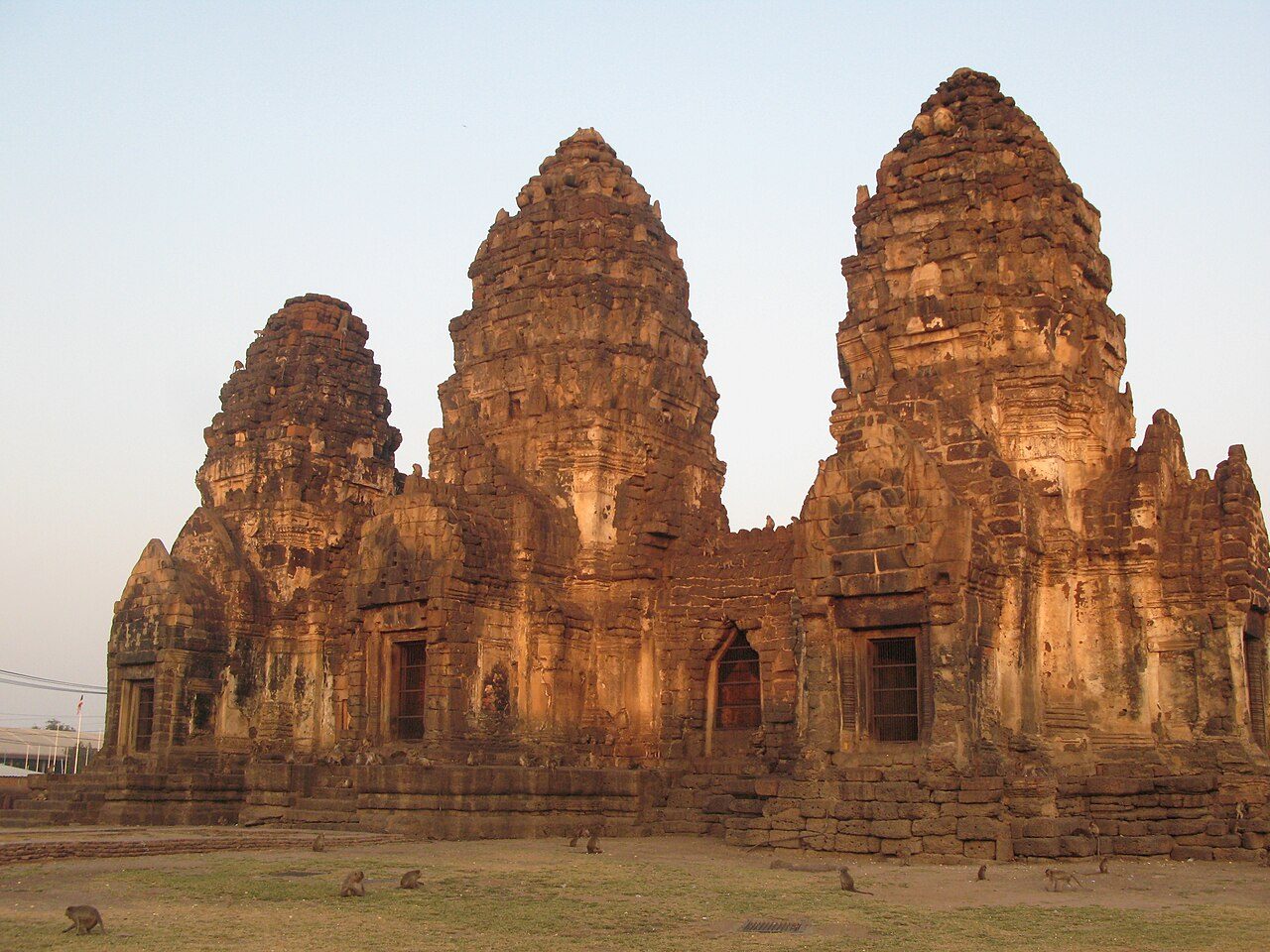 Phra Prang Sam Yot