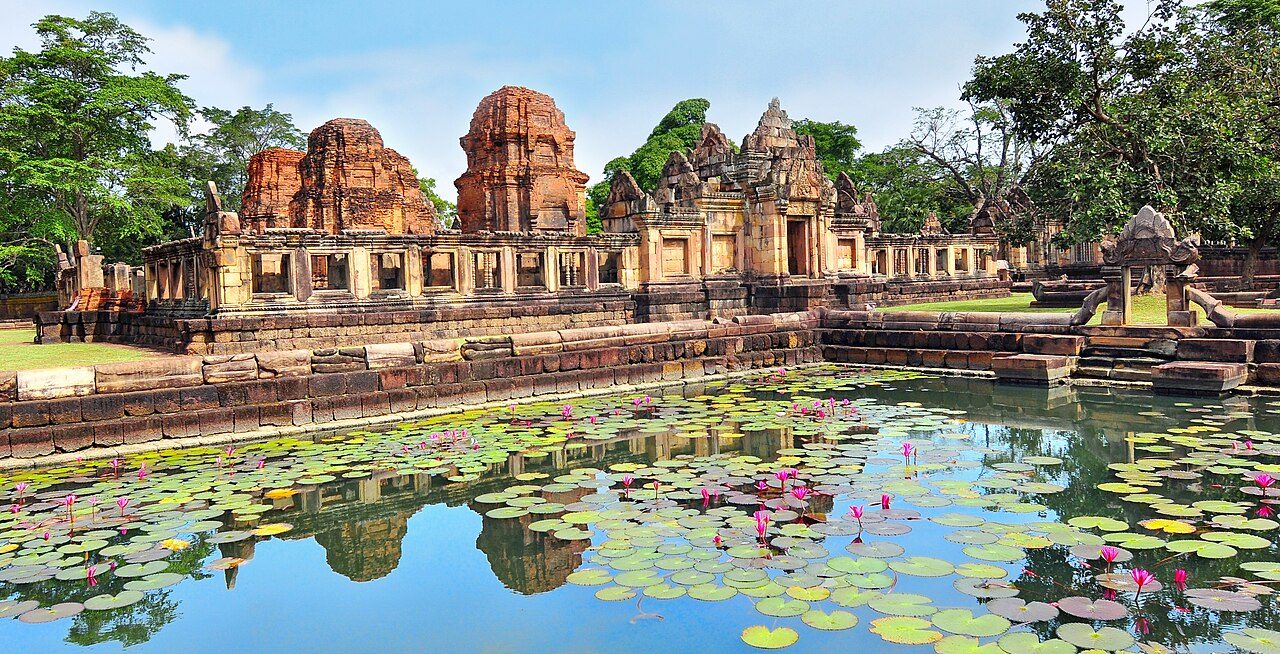 Prasat Mueang Tam
