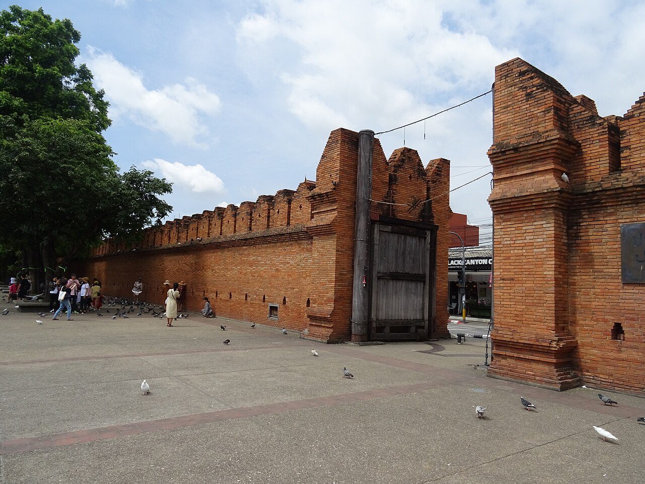 Tha Phae Gate