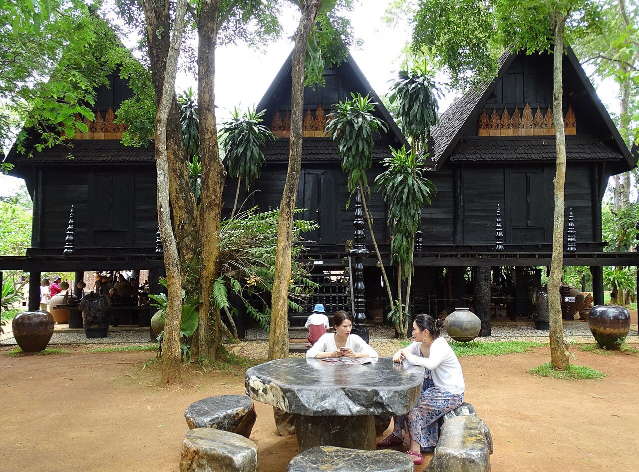Baan Dam Museum