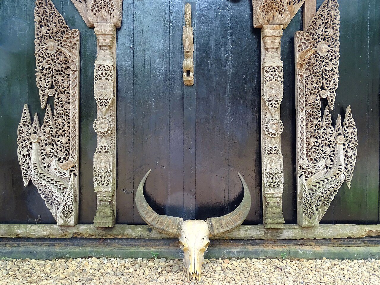 Baan Dam Museum