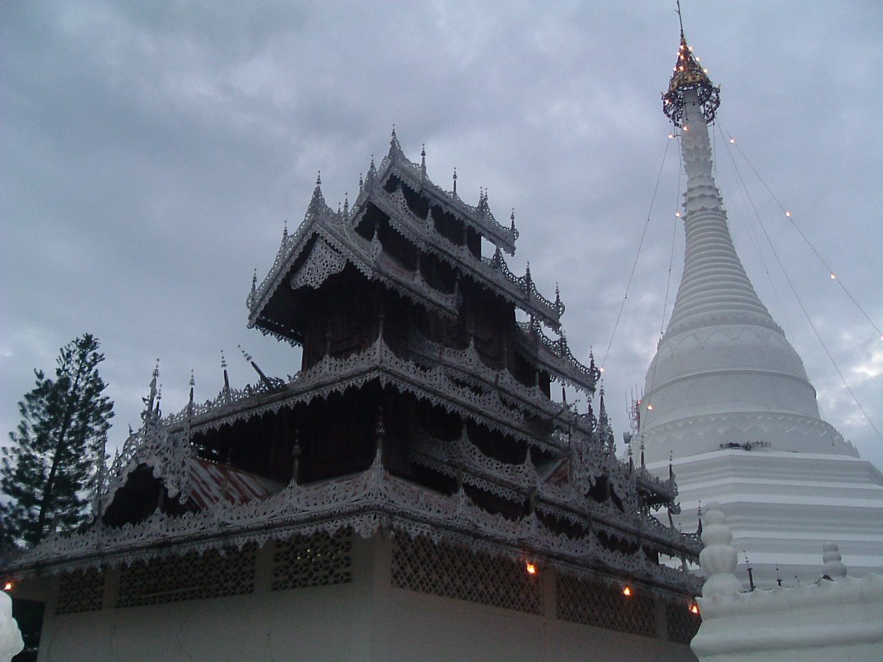 Wat Phra That Doi Kong Mu