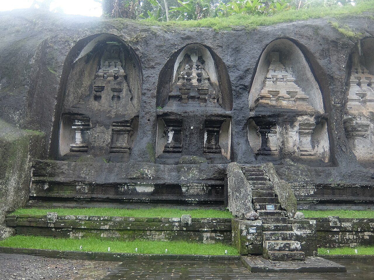 Gunung Kawi