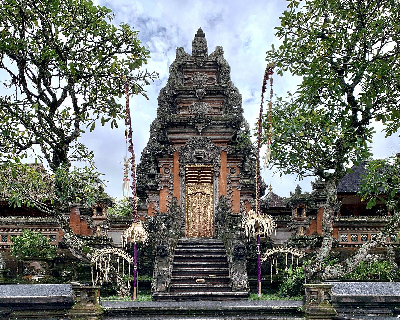Pura Taman Saraswati