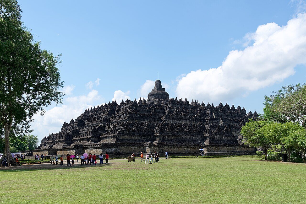 Java in 9 Days: Jakarta, Yogyakarta, Borobudur, Prambanan, Bromo and Ijen