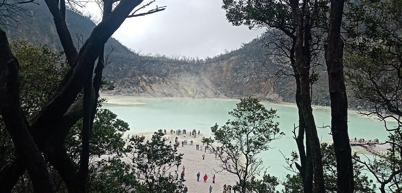 Kawah Putih