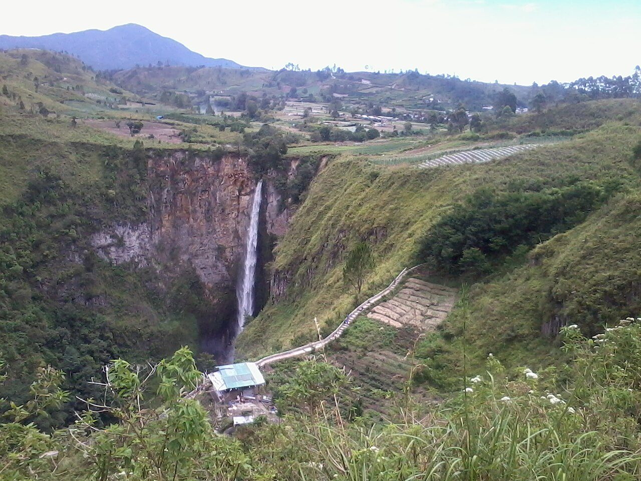 Sipiso-piso Waterfall