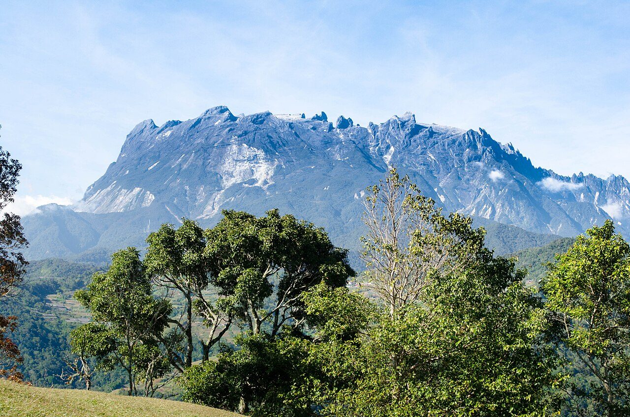 Sabah in 7 Days: Mount Kinabalu, Orangutans, the Kinabatangan and Sipadan