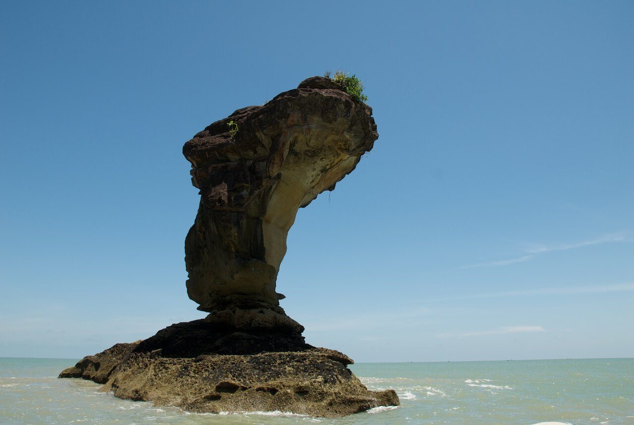 Sarawak in 5 Days: Kuching, Bako, Orangutans and the Caves of Mulu and Niah