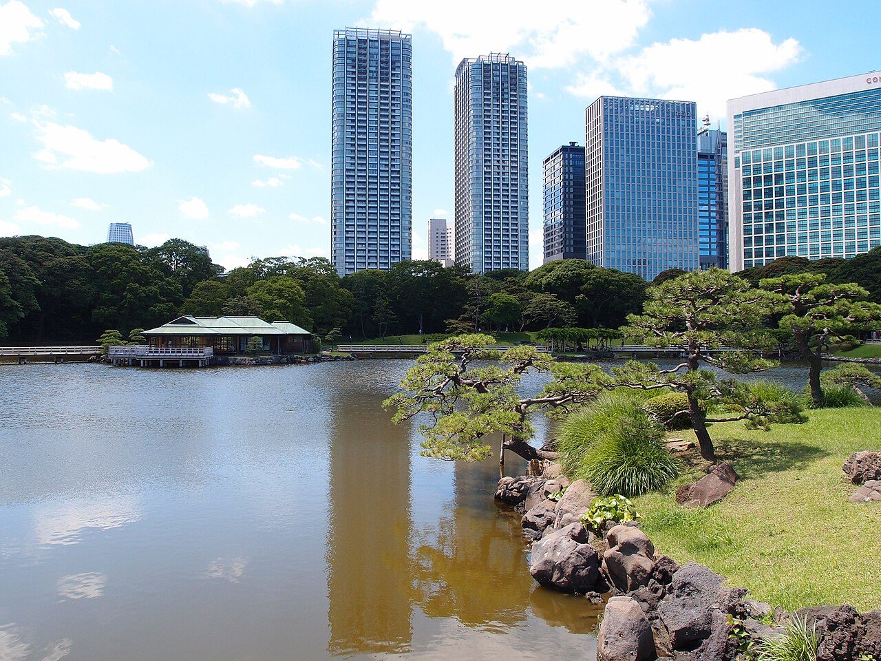 Hamarikyu Gardens