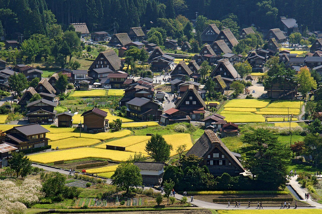 The Japanese Alps in 7 Days: Snow Monkeys, the Alpine Route, Kanazawa, Shirakawa-gō and Takayama