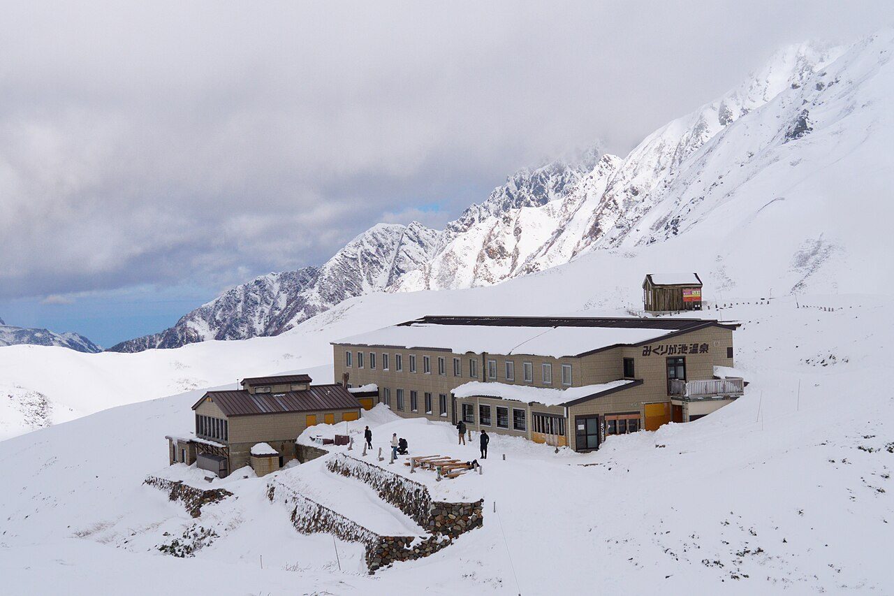 Tateyama Kurobe Alpine Route