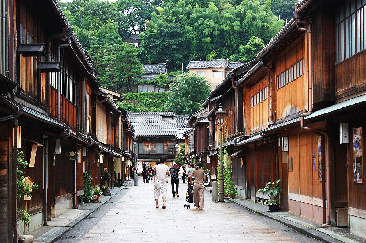 Higashi Chaya District