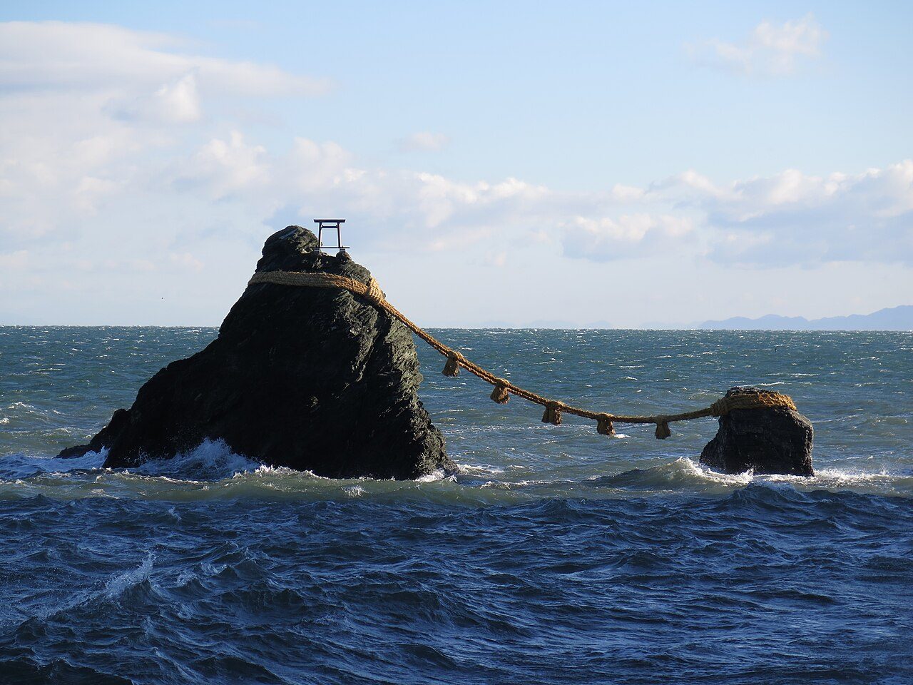 Meoto Iwa