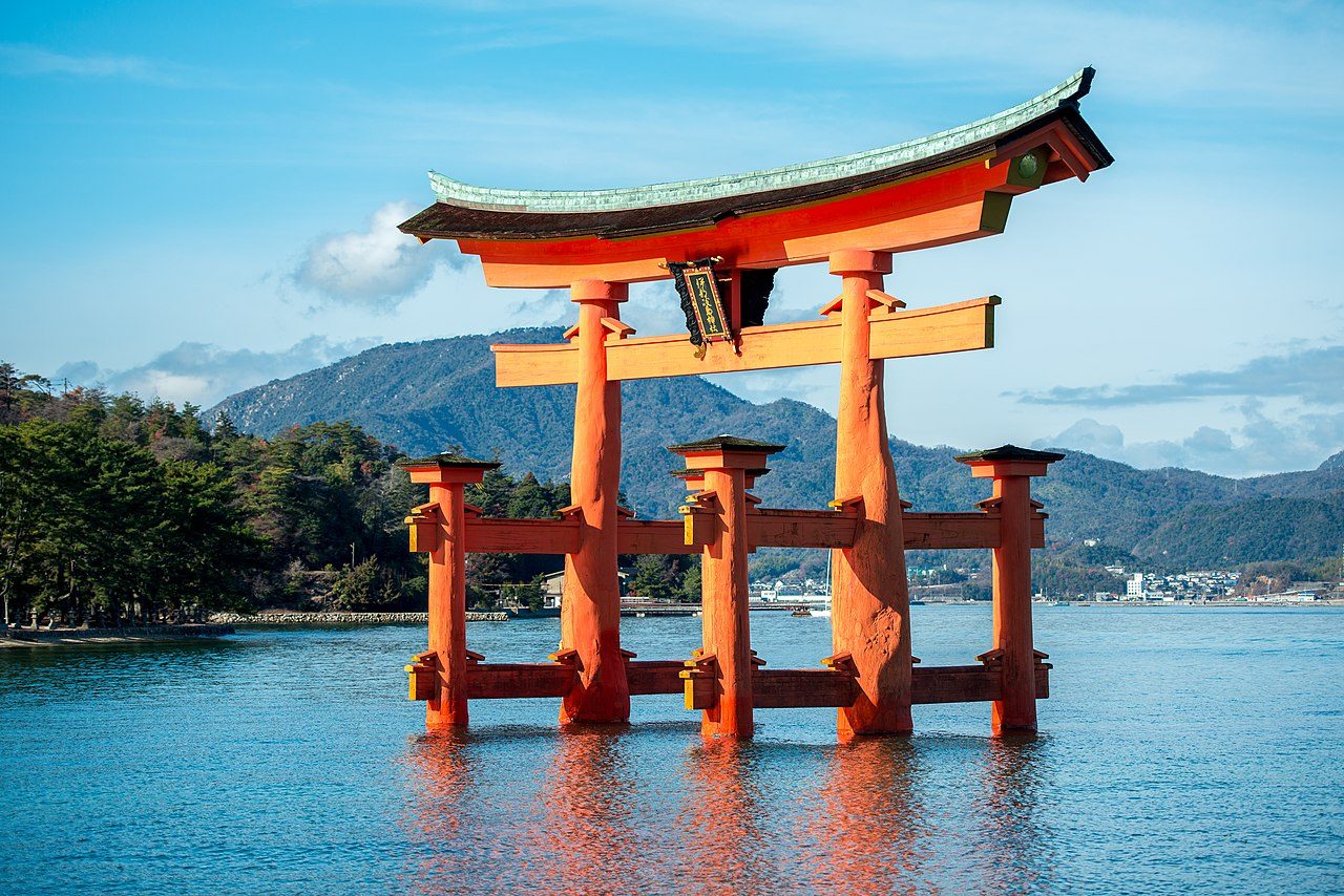 Western Honshu: Okayama, Hiroshima, Miyajima, Izumo and the Tottori Dunes