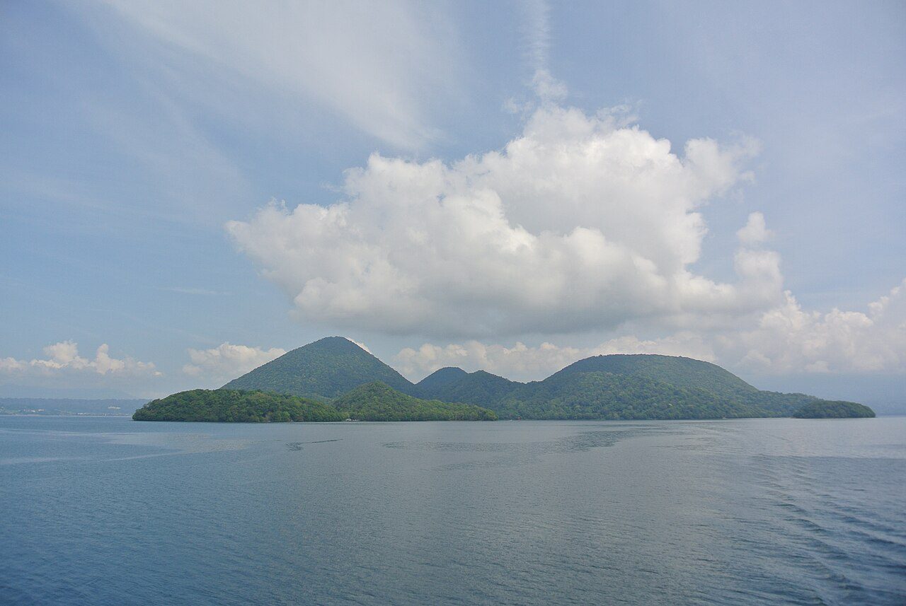 Lake Tōya