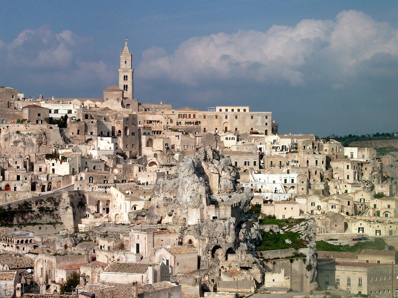 Puglia and Matera in 5 Days: Trulli, Sea Cliffs and Cave Cities