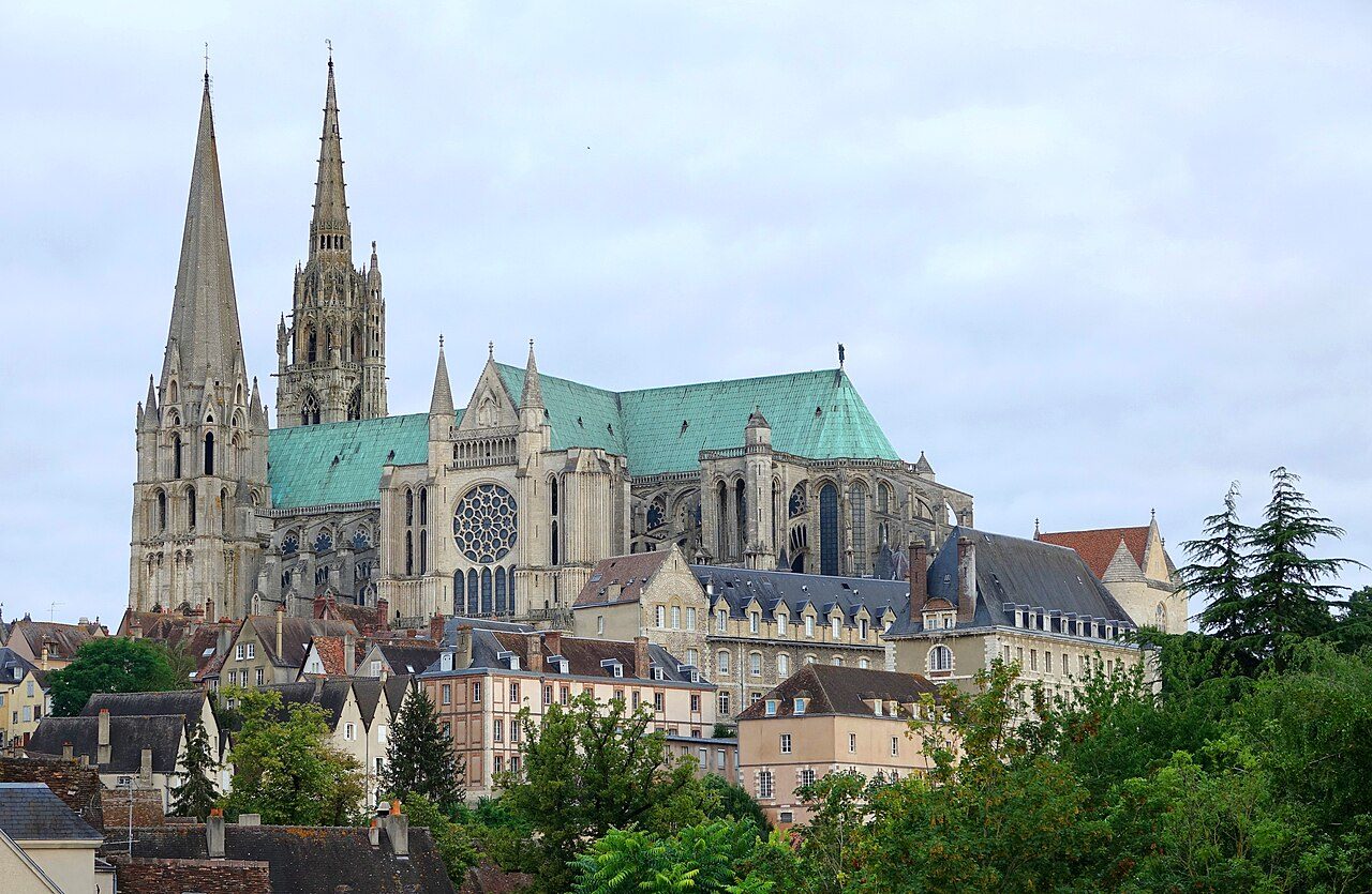 Cathedrals and Pilgrim Ways of France: Notre-Dame, Chartres, Vézelay, Le Puy, Rocamadour and Lourdes